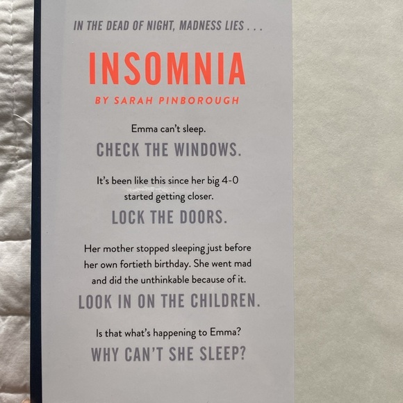 NWT Insomnia a novel by Sarah Pinborough - Picture 3 of 4